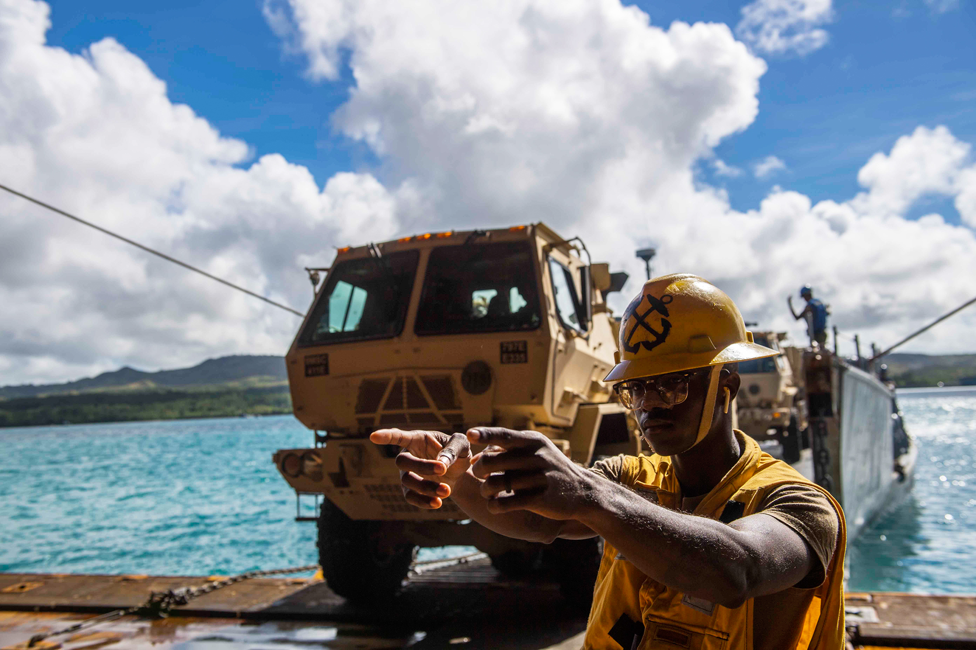 Guam National Guard Plays Role in Moving Supplies to Saipan > Defense