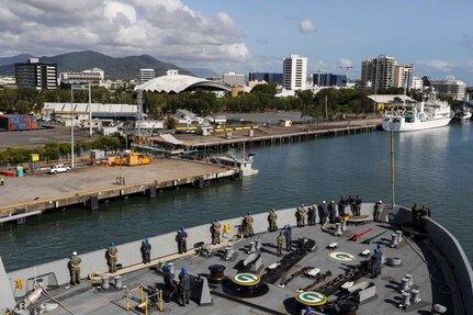 USS Green Bay visits Cairns