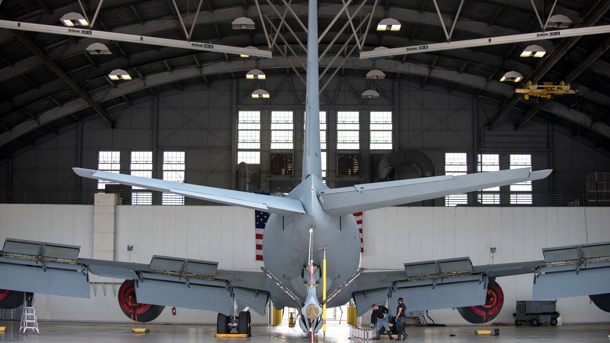 A KC-135 Stratotanker aircraft sits to dry following a thorough cleaning at MacDill Air Force Base, Fla., Nov. 19, 2018.