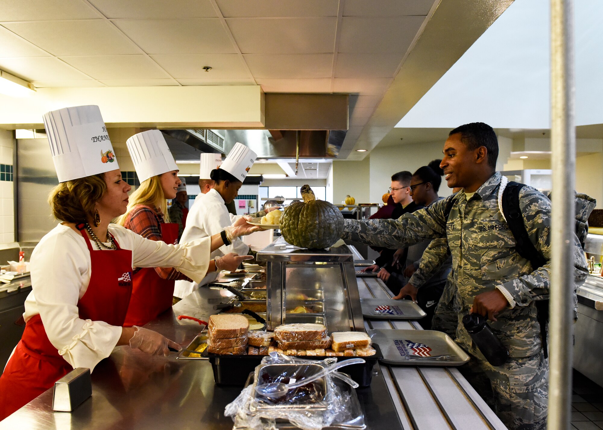 Leadership serves Thanksgiving Day meal to Airmen