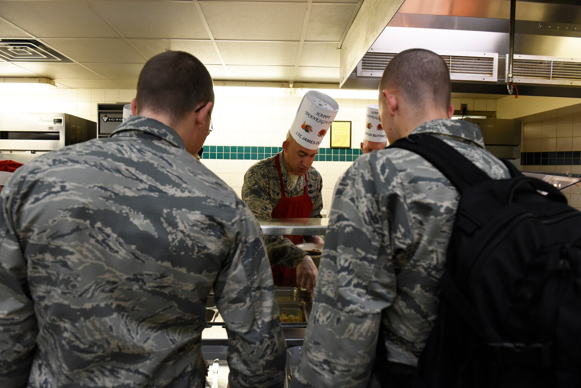 Leadership serves Thanksgiving Day meal to Airmen