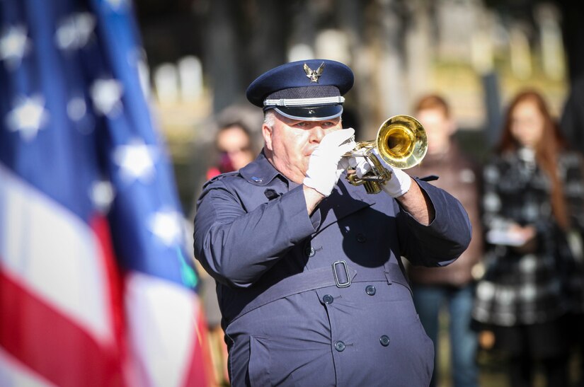 Army Reserve Soldiers attend German National Day of Remembrance event