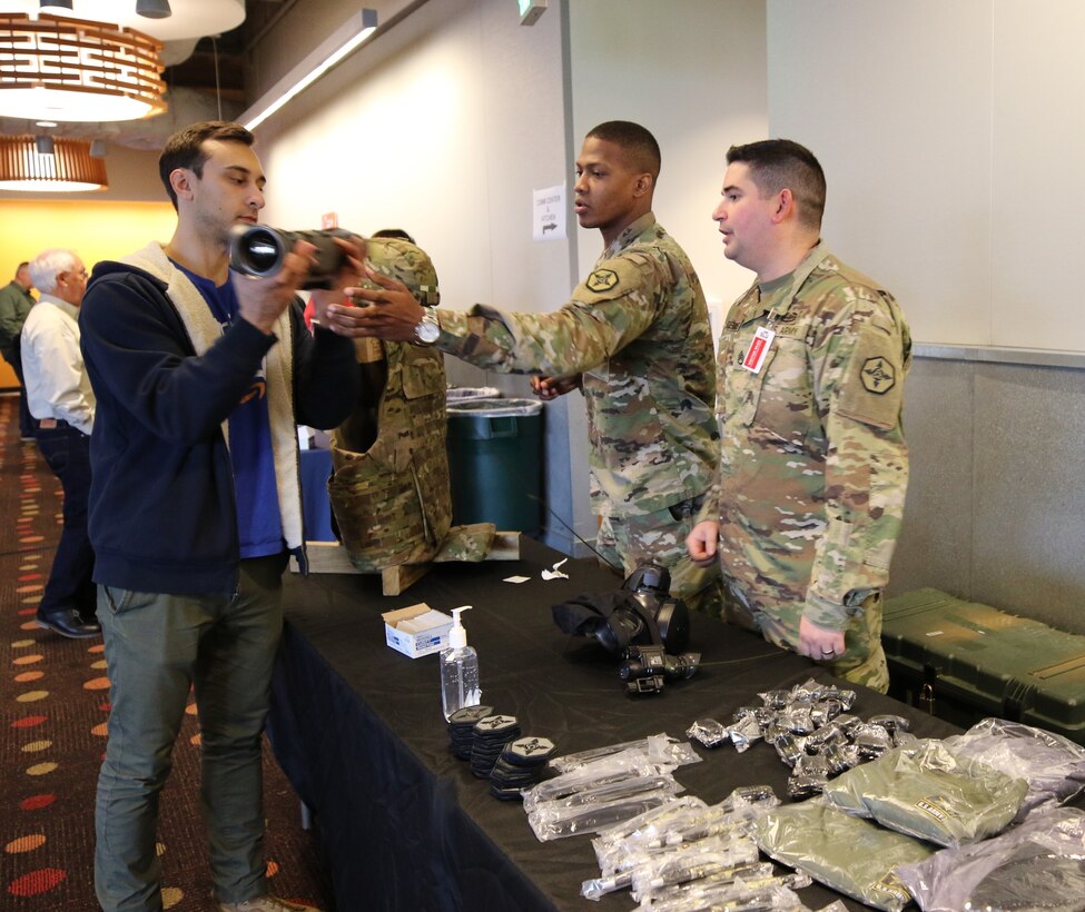 U.S. Army Reserve Soldiers of the 364th Sustainment Command (Expeditionary) shared their military experience with members of the Amazon civilian workforce at a veterans appreciation event hosted by the Amazon Warriors Affinity Group in Seattle, Washington.