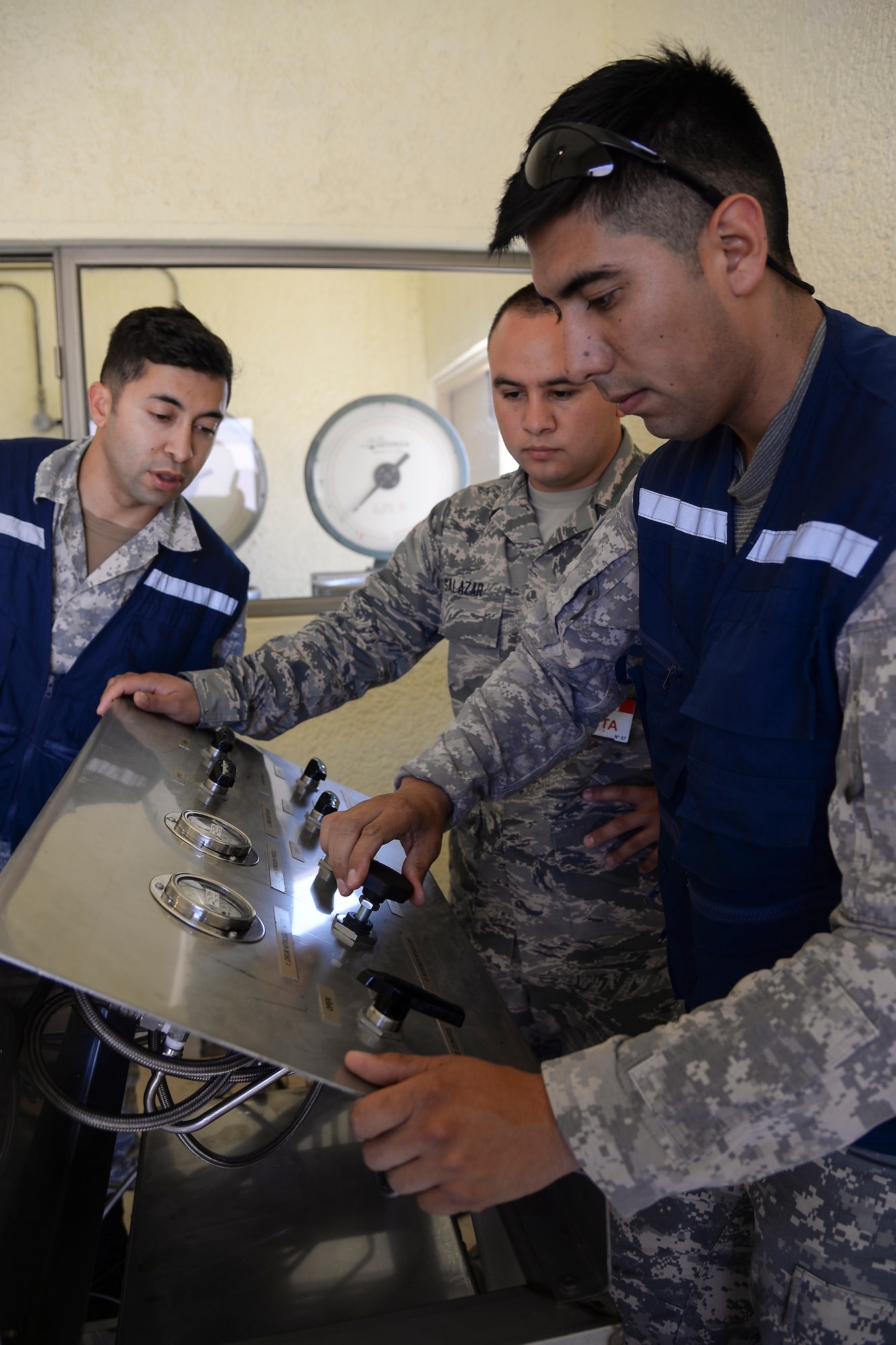 Hydrazine Mobile Training Team in Chile