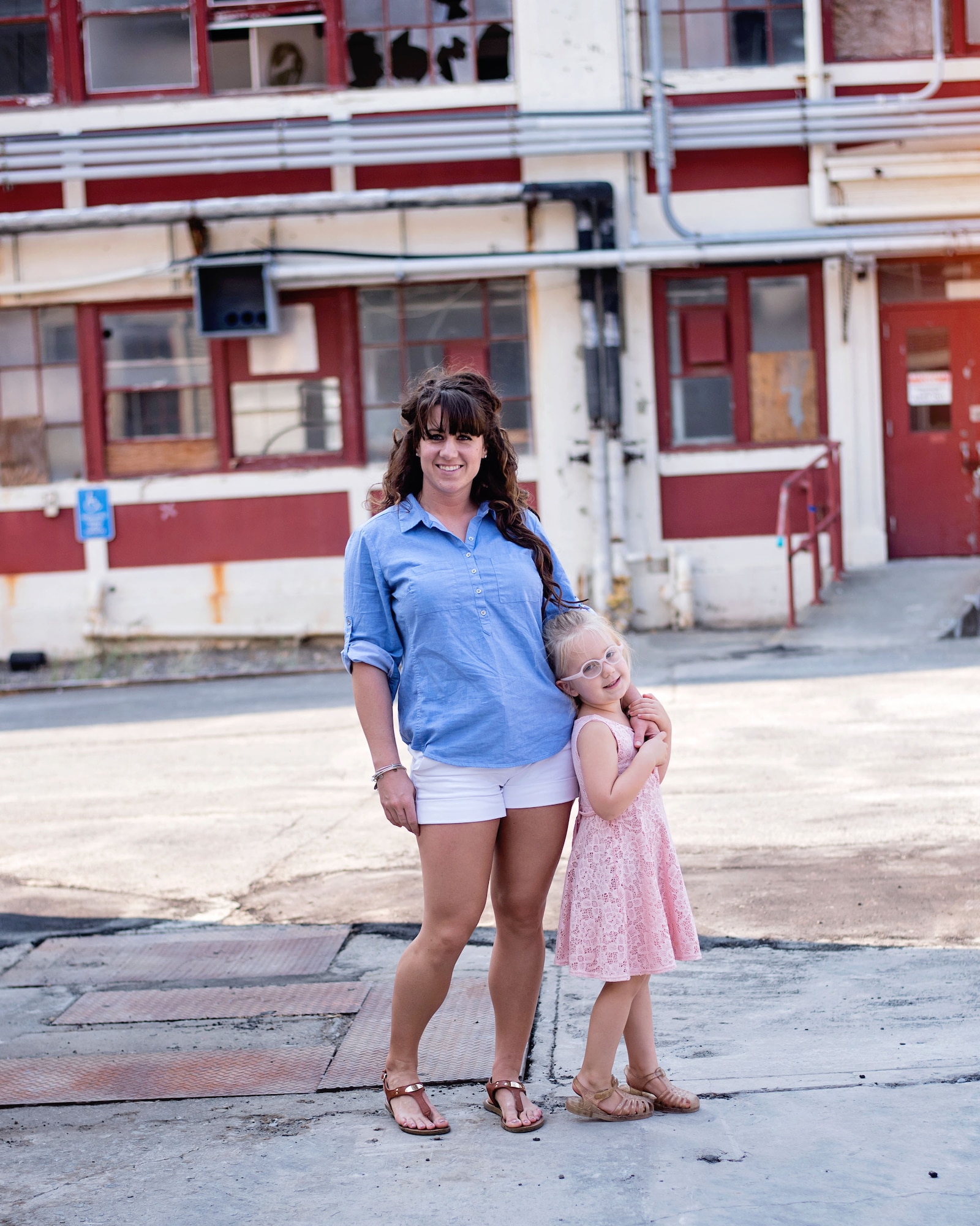U.S. Air Force Staff Sgt. Amanda Scheer, 60th Contracting Squadron contracting specialist, and her daughter, Paisley, pose for a photo in Vallejo, California., Aug. 20, 2017. Scheer is a single mother and has served in the Air Force for six years. (Courtesy photo by Valerie Ozella)
