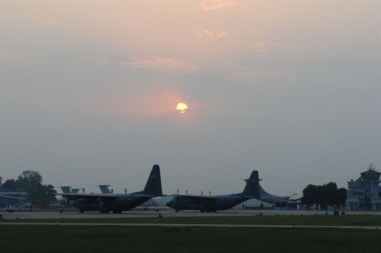U.S., Indian Airmen train side by side to sharpen airlift skills > U.S.  Indo-Pacific Command > 2015