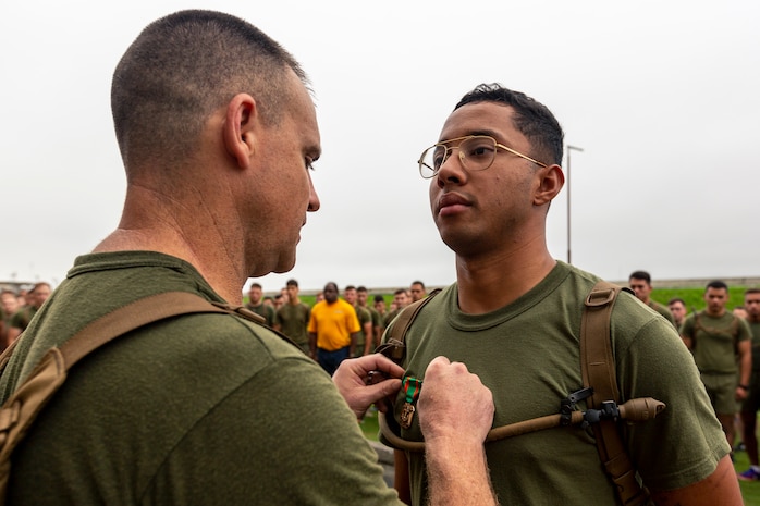 Marine earns award for lifesaving actions in Bali