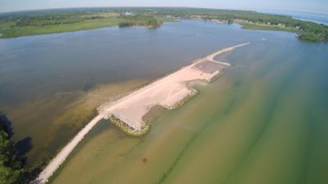 To address the gradual loss of a historic barrier beach and the erosion of over 100 acres of wetlands at Lake Ontario’s Braddock Bay, a GLRI project team has implemented Engineering With Nature principles to provide a sustainable restoration solution. This project completed the last management action necessary for the future delisting of the Rochester Embayment Area of Concern.