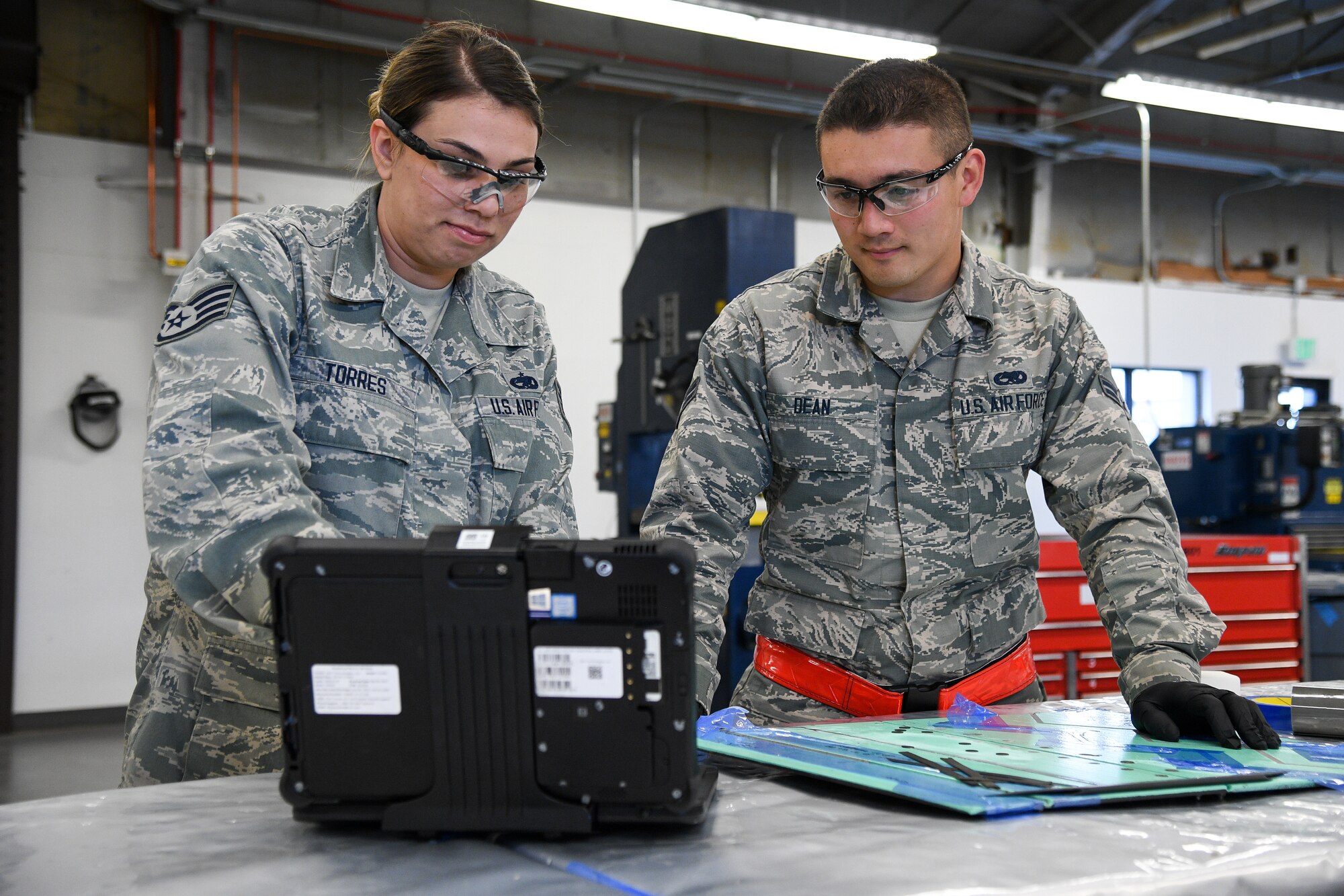 388th Fighter Wing F-35A maintainers use new tablets to connect with jet.