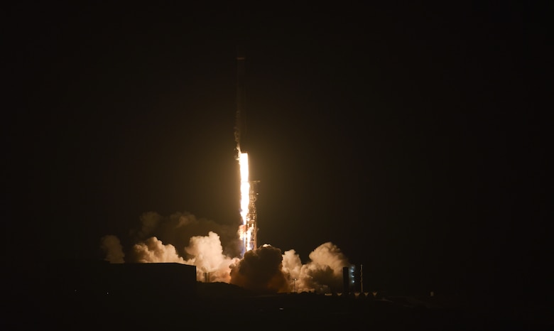 Vandenberg launches SpaceX Falcon 9