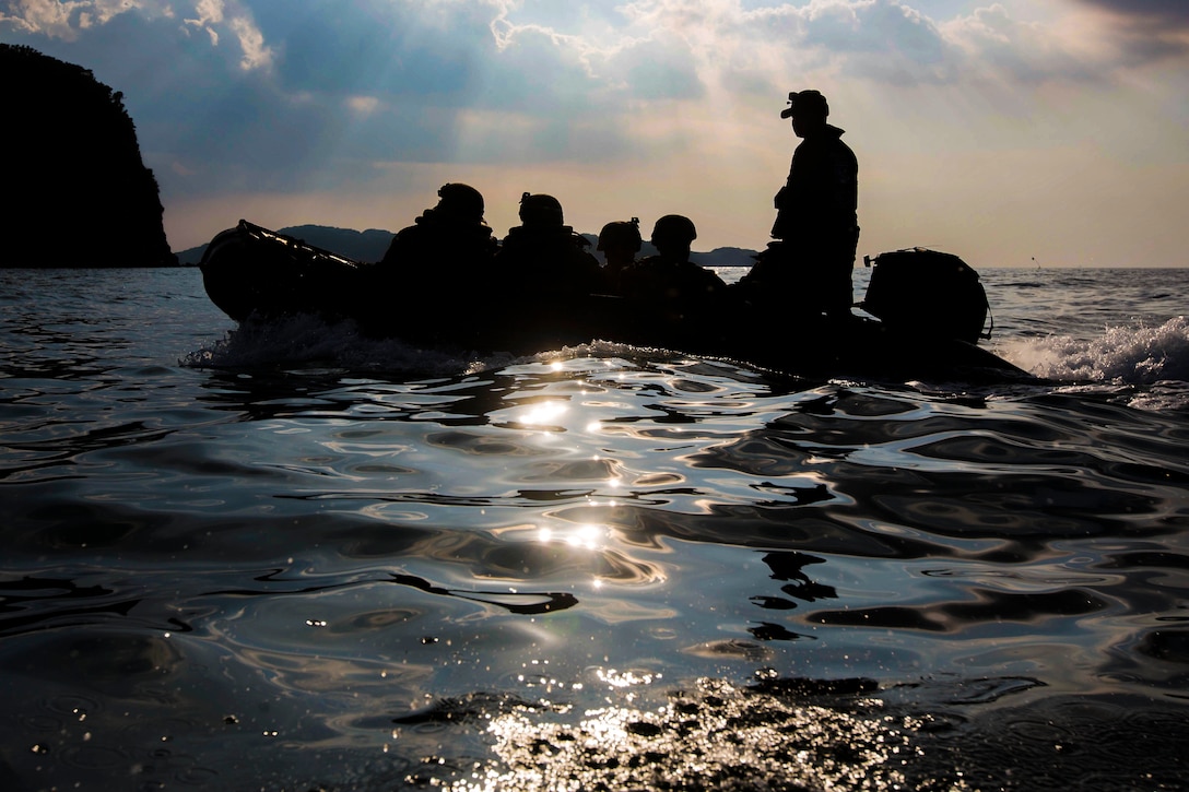 U.S. Marines assigned to Echo Company, 2nd Battalion, 5th Marine Regiment, conduct an amphibious raid during KAMANDAG 2 on Philippine Marine Corps base Gregorio Lim, Philippines, Oct. 8, 2018. KAMANDAG 2 is a routine training exercise that helps maintain a high level of readiness and enhances bilateral military-to-military relations and capabilities.