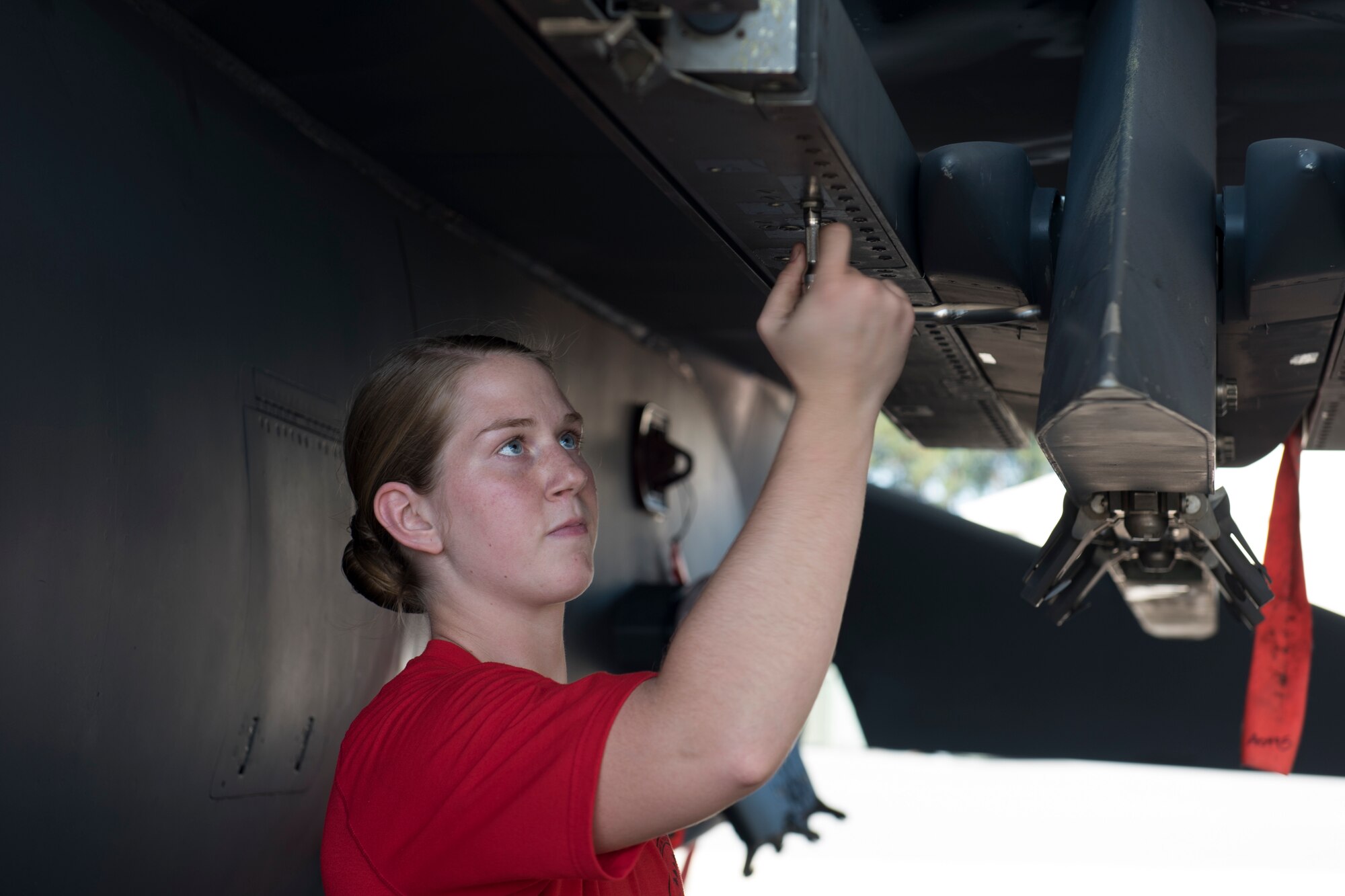 AMUs compete in quarterly load crew competition