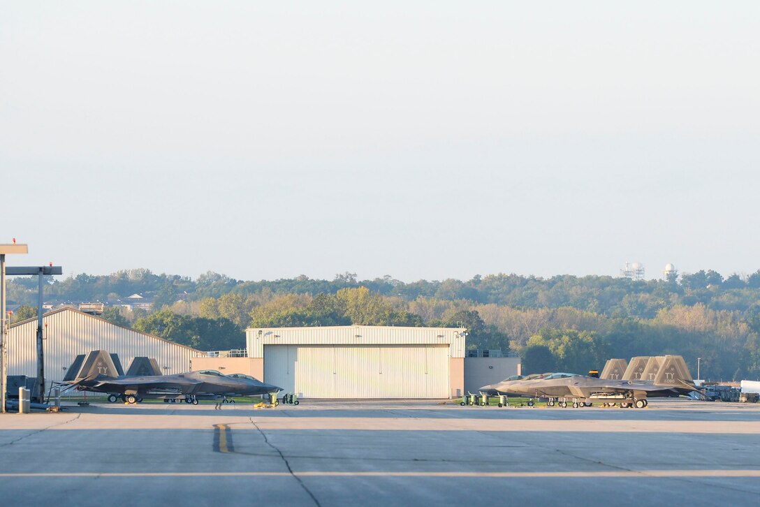 Aircraft Use Wright-Patterson AFB As Safe Haven