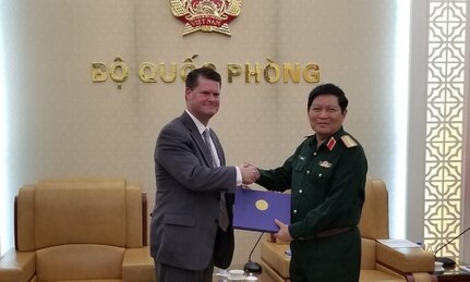 U.S. Assistant Secretary of Defense Makes Third Visit to Vietnam in Nine Months