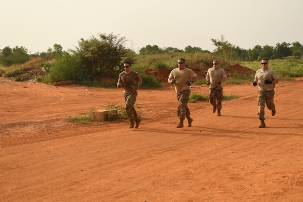 The Tongo Tongo Memorial Challenge consisted of a 5K with four workout stations representing each of the members of Team Ouallam along the way. (U.S. Air Force photo by Tech. Sgt. Rachelle Coleman