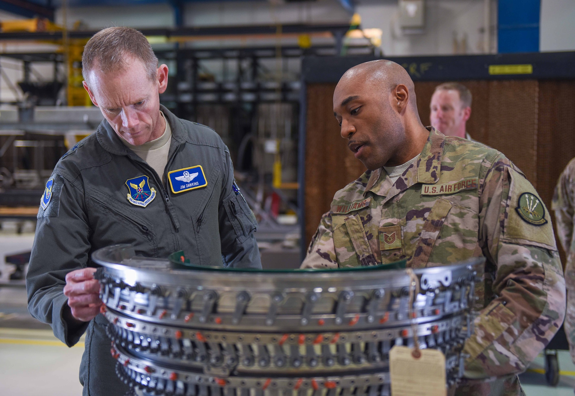 8th AF commander visits Dyess