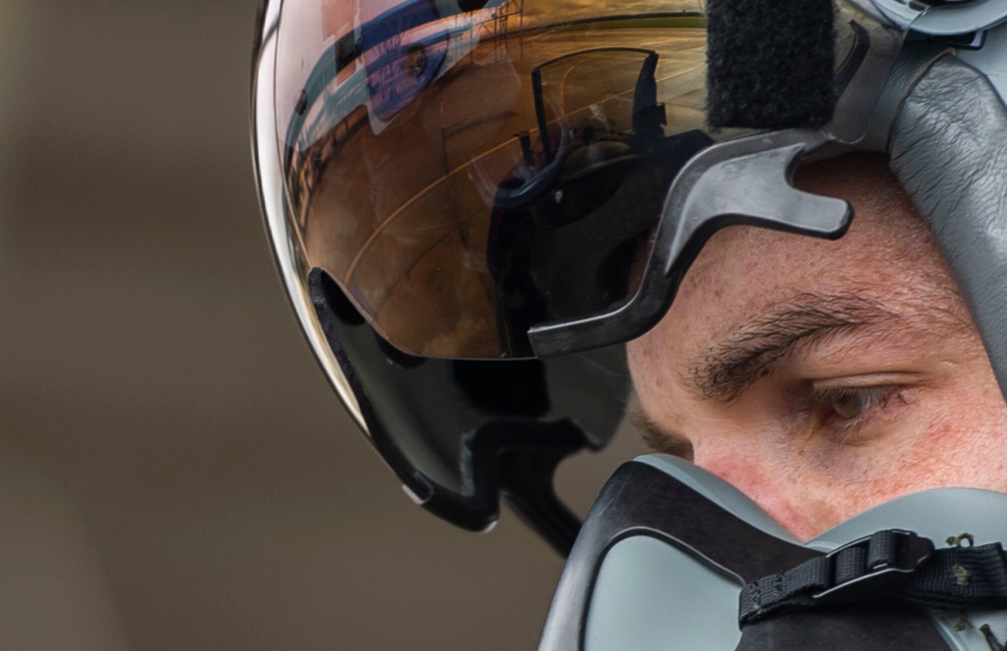 A U.S. Air Force pilot assigned to the 55th Fighter Squadron (FS) prepares to deploy from Shaw Air Force Base, S.C., Oct. 10, 2018.