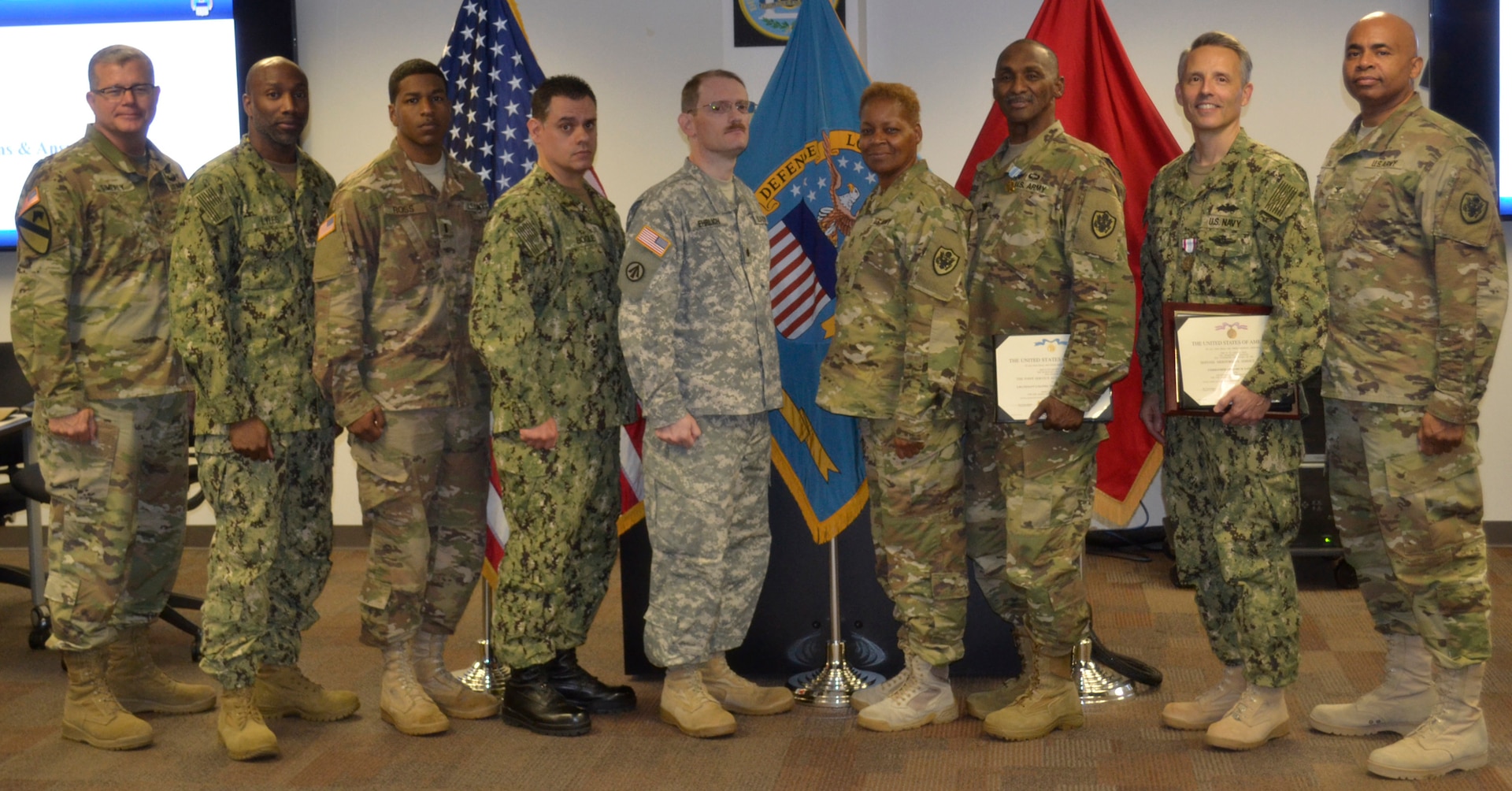 DLA Troop Support’s Joint Reserve Force meets with commander at ...