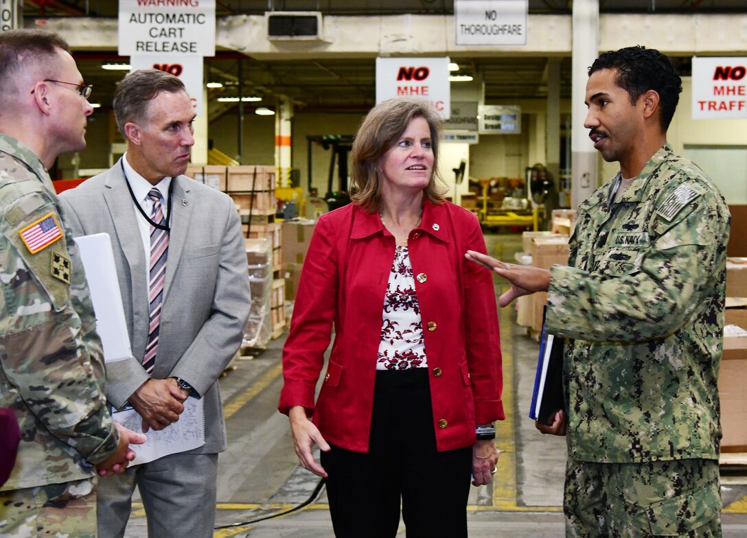 DLA Chief of Staff visits Distribution Headquarters, tours the installation and EDC