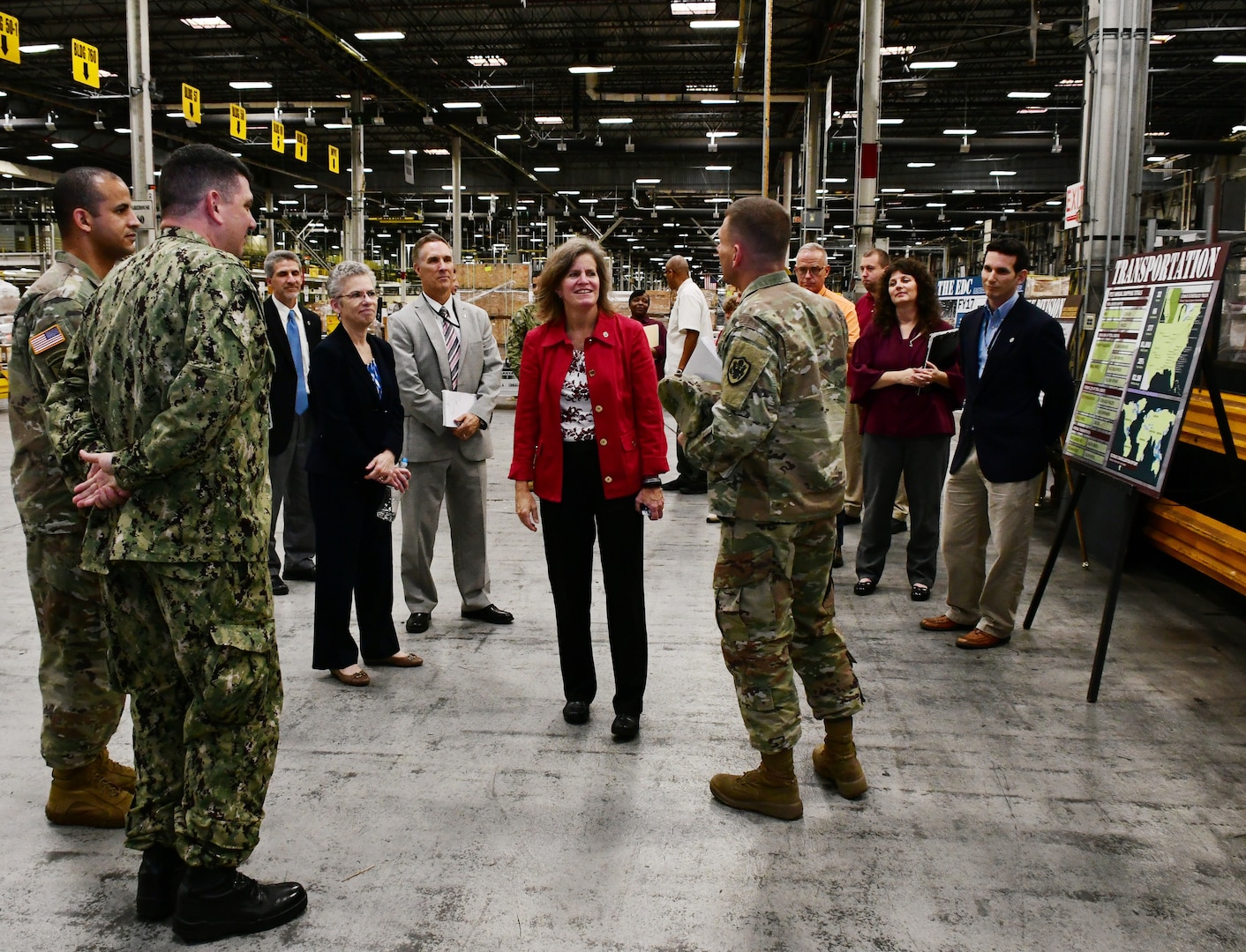 Dla Chief Of Staff Visits Distribution Headquarters Tours The Installation And Edc Defense