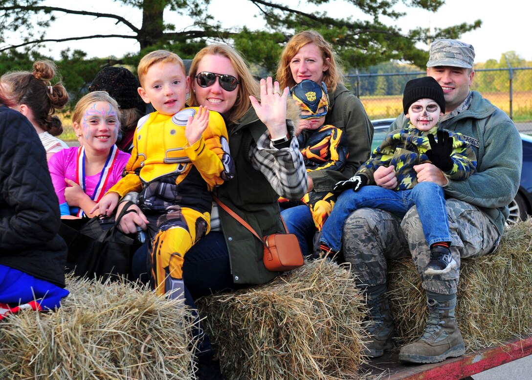 Youngstown Air Reserve Station hosted a children’s Halloween party at the USO of Northern Ohio, Oct. 13, 2018. The event was planned by the Airman and Family Readiness to spread teamwork, camaraderie and good fun for 910th Airlift Wing Reserve Citizen Airmen and their families in a safe and friendly environment.