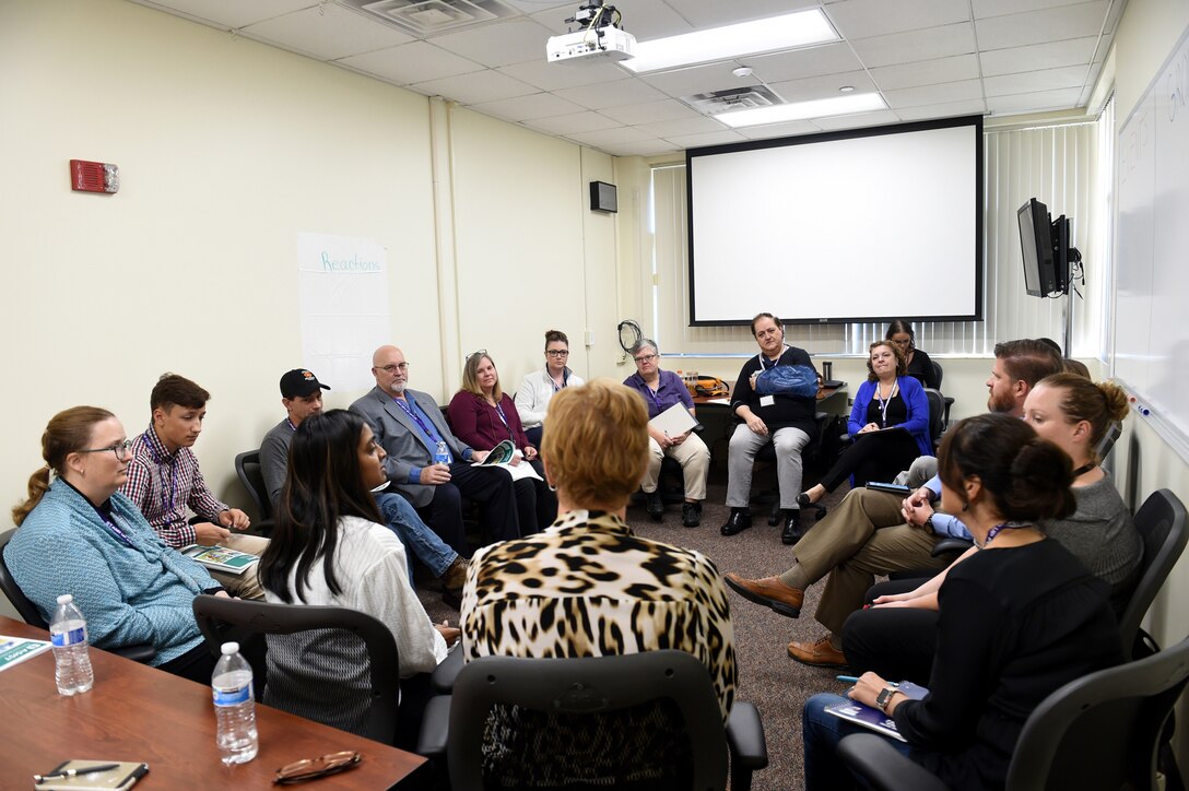 Army Reserve’s suicide prevention program managers conduct break out session training with local community partners during the command’s Applied Suicide Intervention Skills Training workshop, Sep. 27-28, 2018.