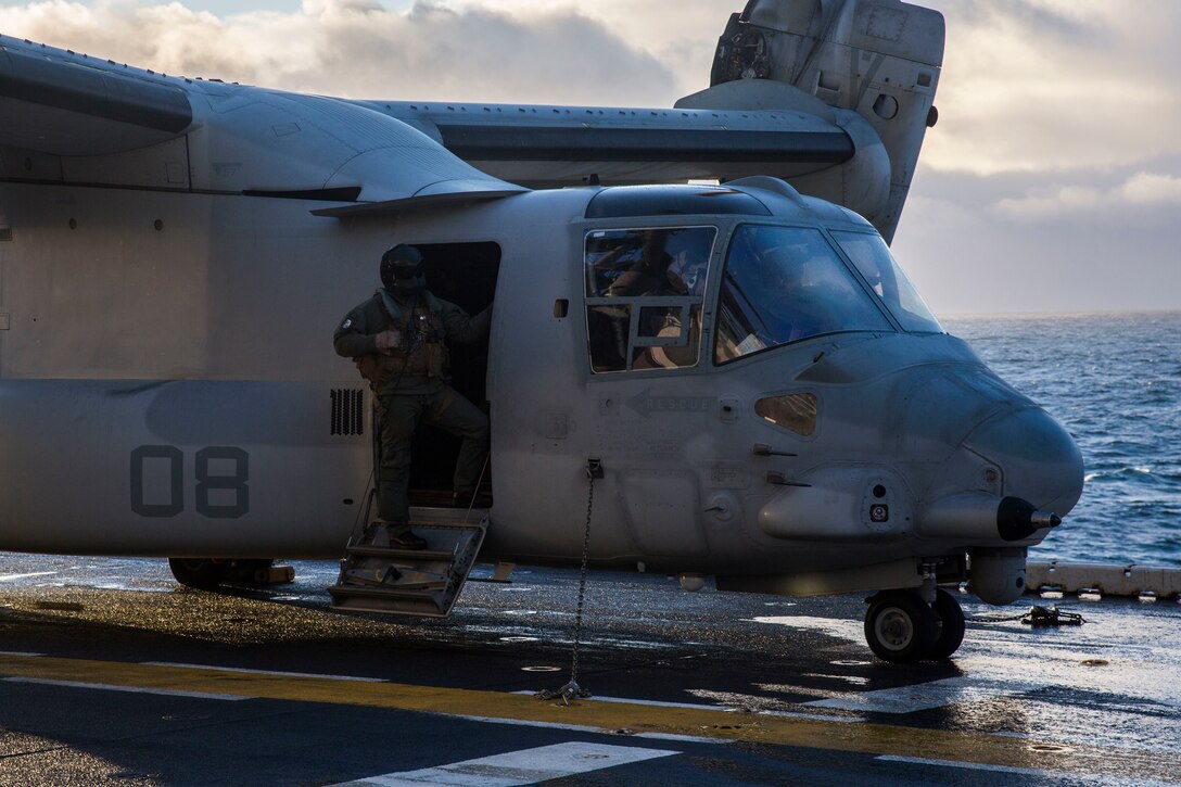 24th MEU demonstrates capabilities in Iceland