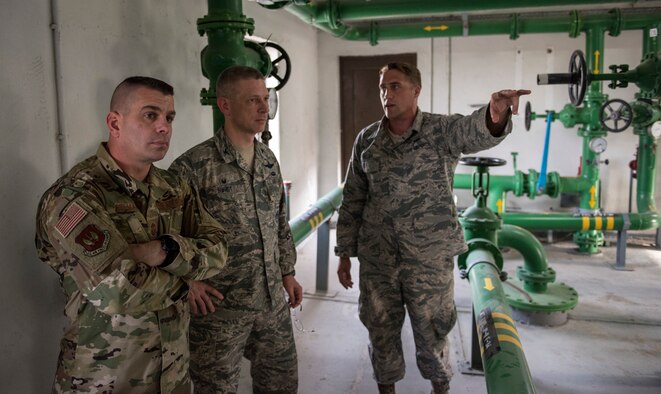 Fueks NCOIC briefs Col. Britt Hurst, 39th ABW commander and Chief Master Sgt. Jason Heilman, 39th ABW command chief.