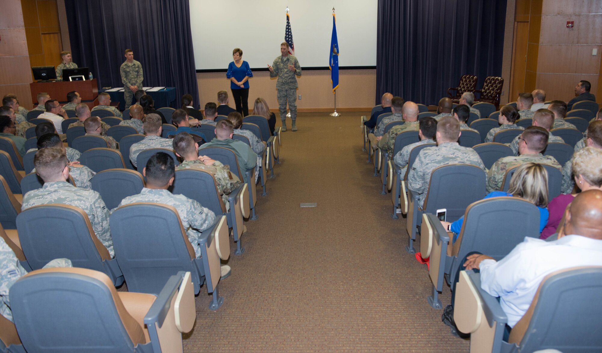 55th CS Honorary Commander receives award