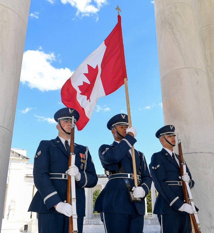 joining the canadian air force