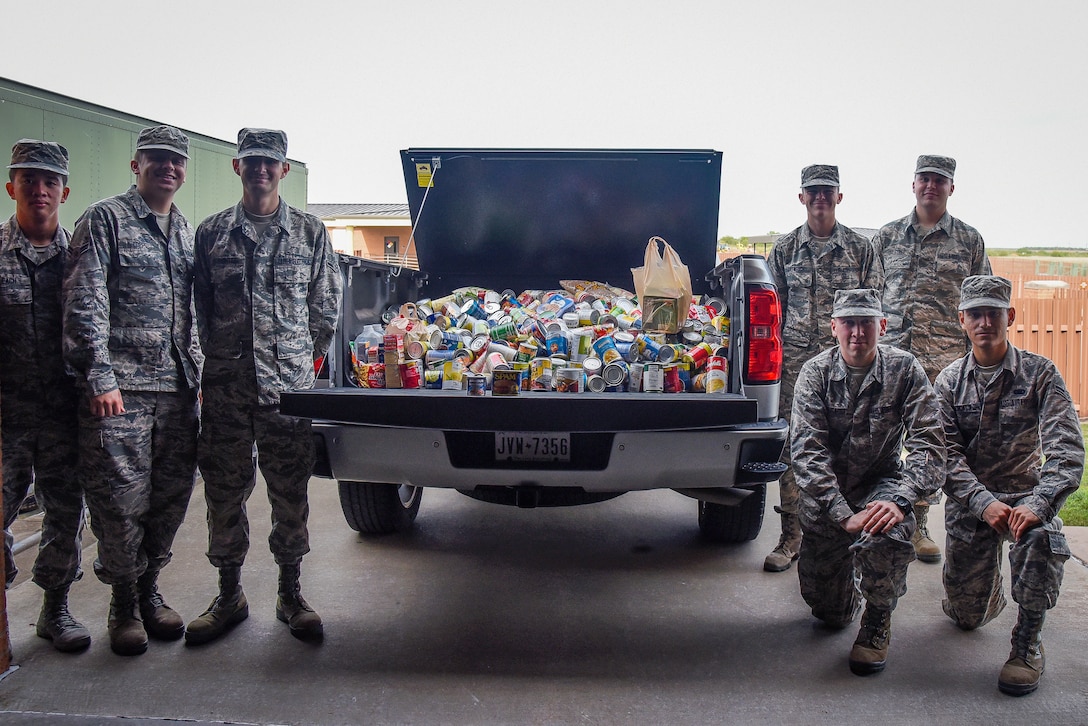 Sheppard AFB Feds Feed Families 2018 campaign