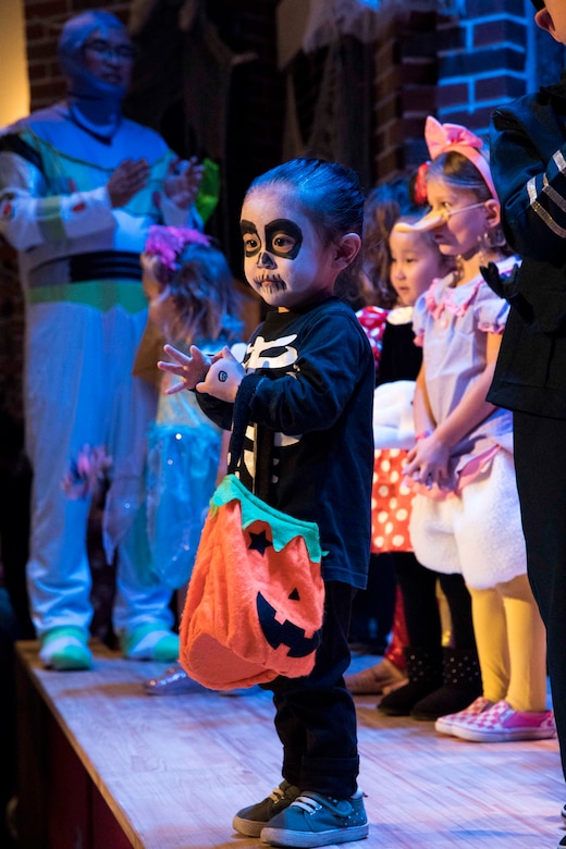 Halloween Carnival in Iwakuni City creates opportunity to make f