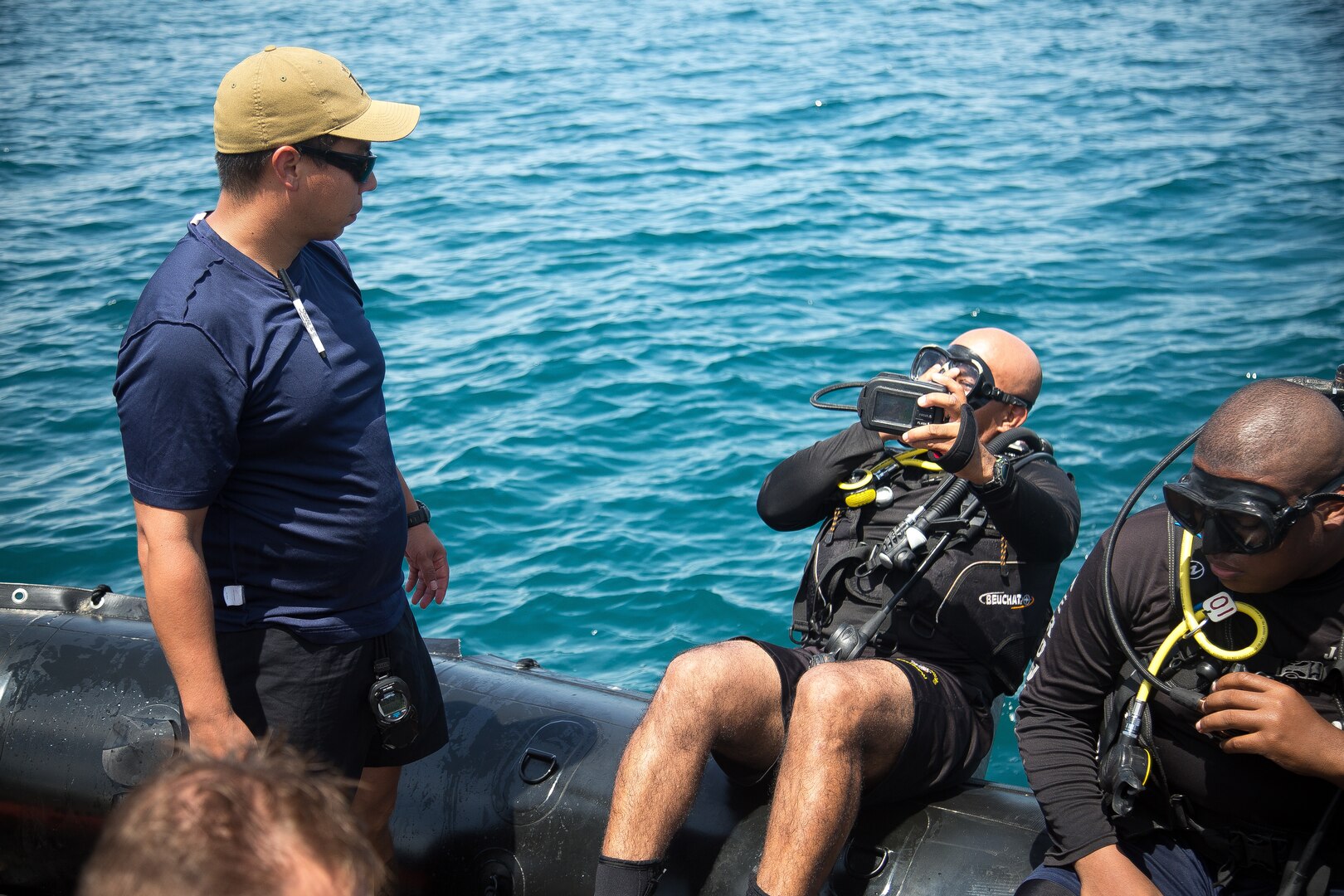 U.S. Navy and Panama National Aeronaval divers train in Panama.