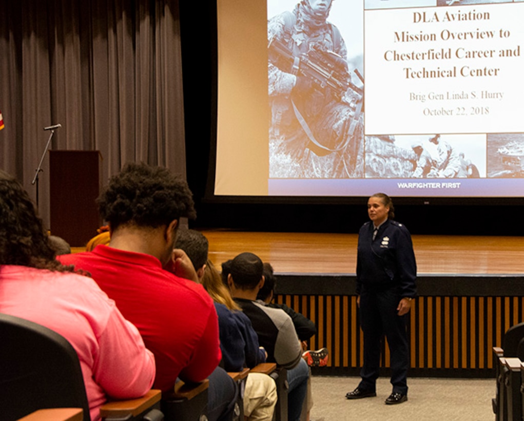 Commander speaks with county students about DLA careers