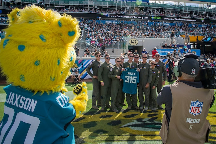 While the Jacksonville Jaguars lost their Oct. 21 home game against the Houston Texans, 20-7, the game at least started off with a thunderous roar from a Charleston C-17 Globemaster III flown a mere 1,500 feet above by the 701st Airlift Squadron aka the “Turtles.”
