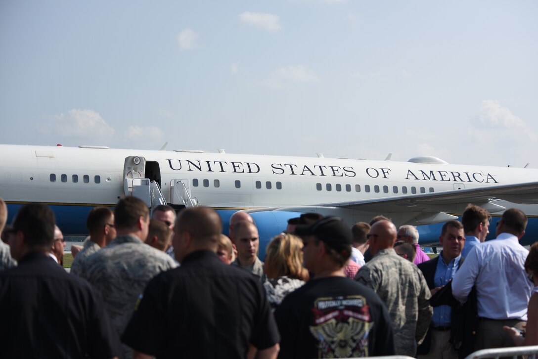 Friends, family and supporters wait to welcome Vice President Mike Pence Aug. 14, 2018 at the Toledo Express Airport in Toledo, Ohio. Pence was in Ohio for a couple of campaign events and took tome to greet local residents. (U.S. Air National Guard photo by Airman 1st Class Hope Geiger)