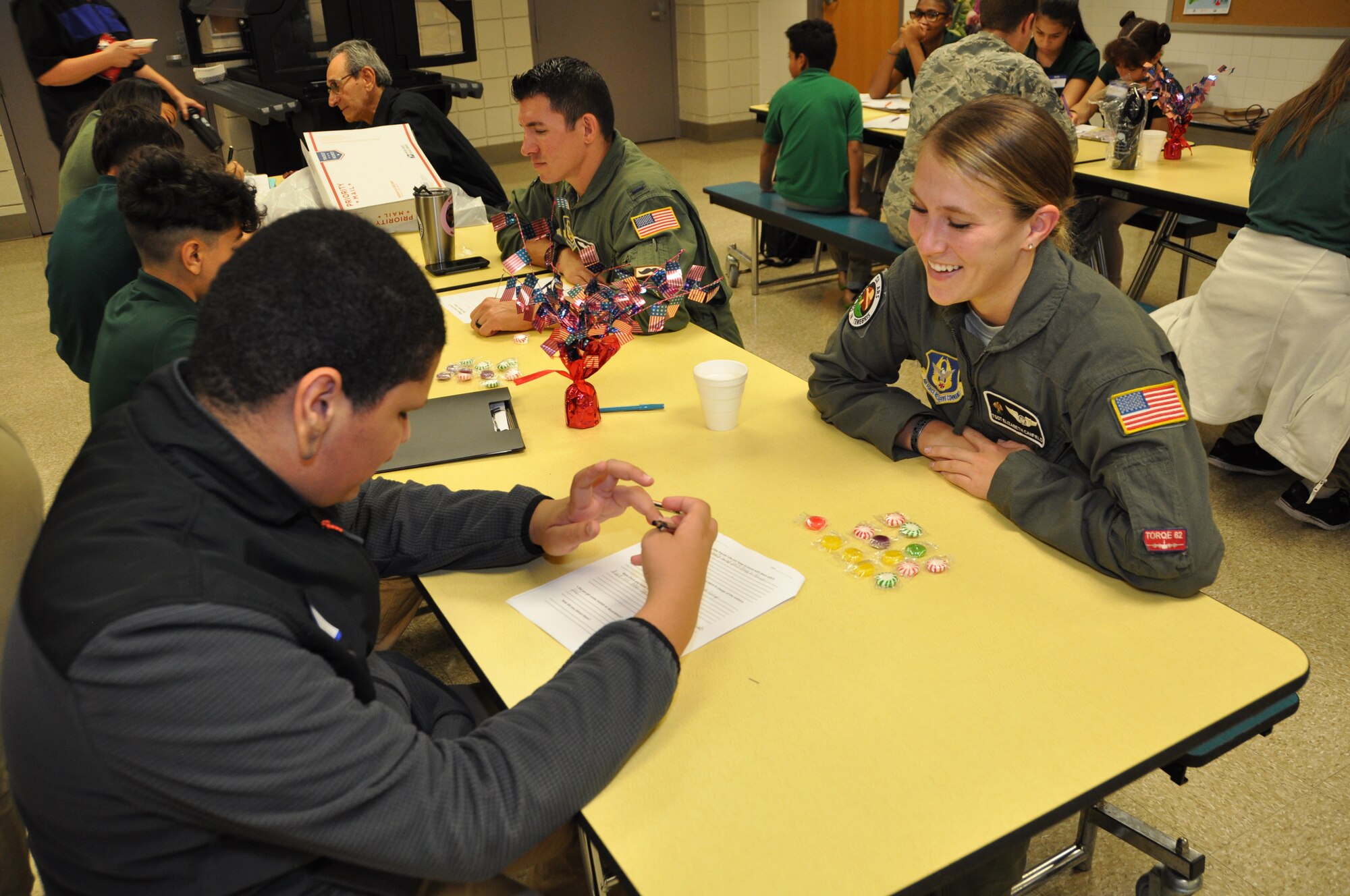 Students interview veterans for class project
