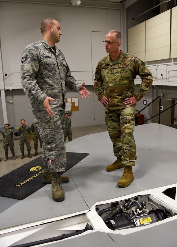 Maj. Gen. Mark E. Weatherington visit