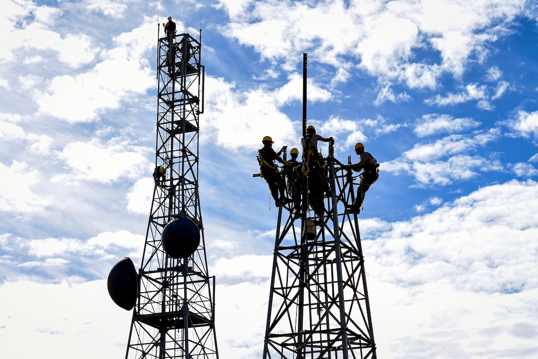 364th Training Squadron cable and antenna systems apprentice course