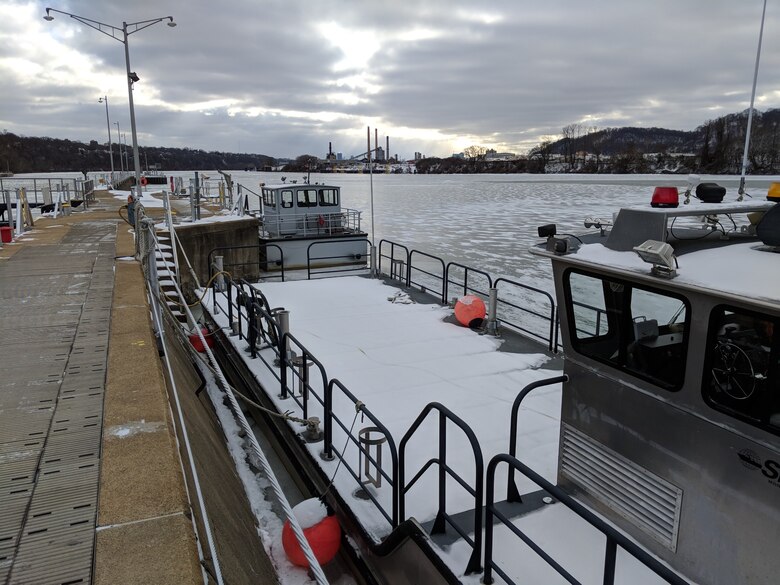 The U.S. Army Corps of Engineers Pittsburgh District is alerting mariners that starting October 30, pillar buoys at the district’s 23 navigations facilities will be removed from the Allegheny, Monongahela and Ohio rivers in advance of winter weather.