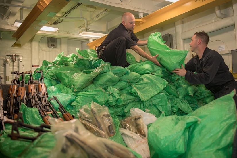 Navy Destroyer Seizes 2,521 AK-47 Rifles in Gulf of Aden