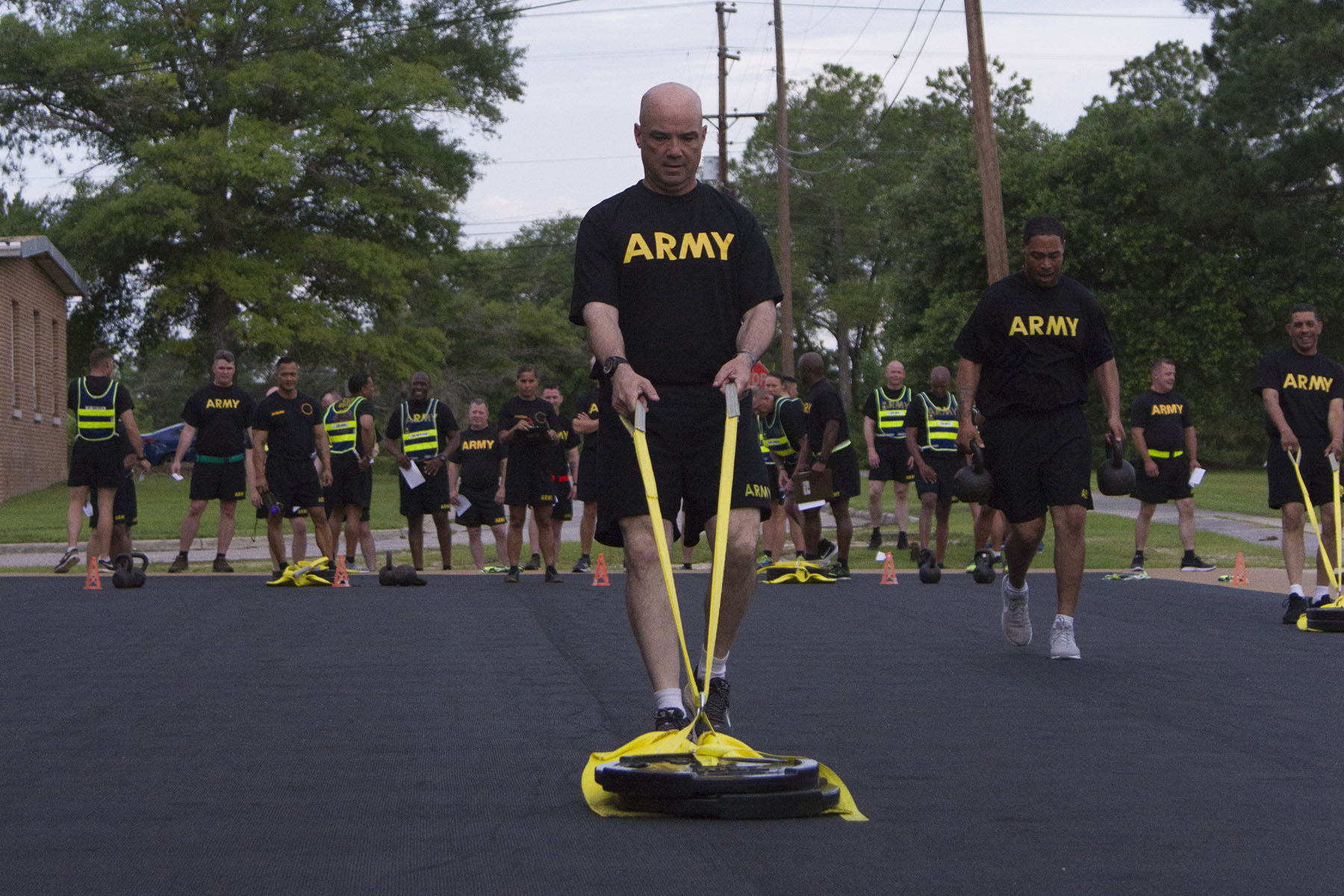 Army Secretary New Fitness Test Measures Combat Readiness