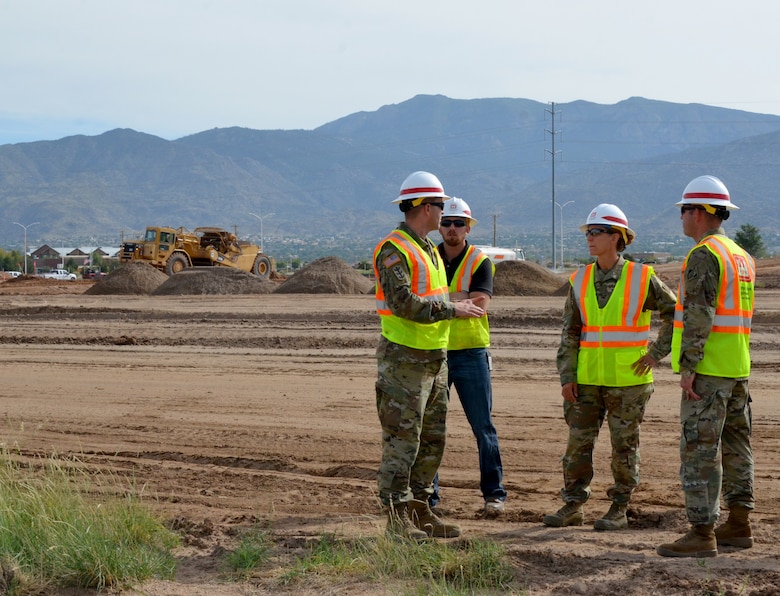 ALBUQUERQUE, N.M. – During her visit to the District, South Pacific Division commander Col. (P) Kimberly Colloton, center, toured the construction site of the National Nuclear Security Administration’s Albuquerque Complex, Aug. 30, 2018. (l-r): Capt. Brian Williams, project engineer; Kevin Vigil, project engineer; Col. Kimberly Colloton; Lt. Col. Larry Caswell, District commander.