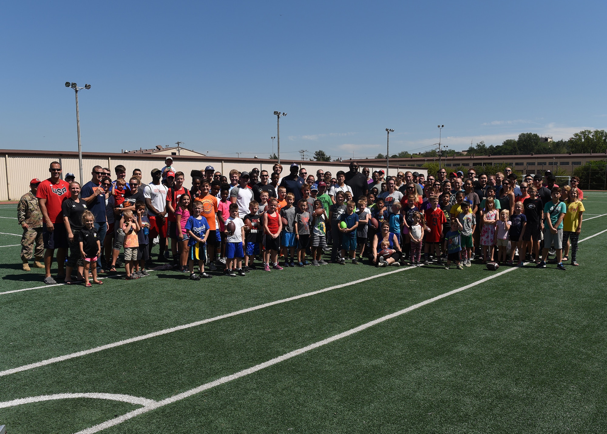 NFL Hall of Famers visit Osan Air Base