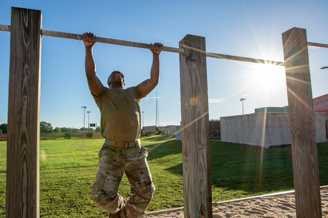 4th Joint Communications Squadron take the "Mustang Challenge"