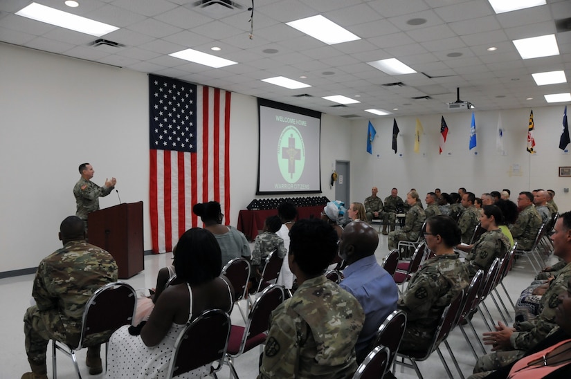 Army Reserve medical Soldiers receive recognition for service