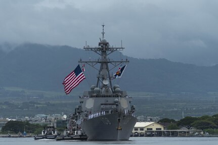 Hawaii bids aloha to USS O'Kane, USS Wayne E. Meyer