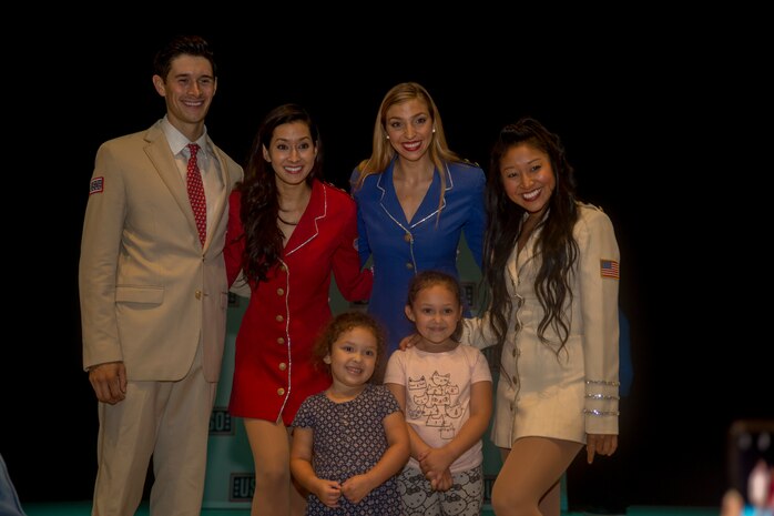 USO Show Troupe performs at MCAS Iwakuni