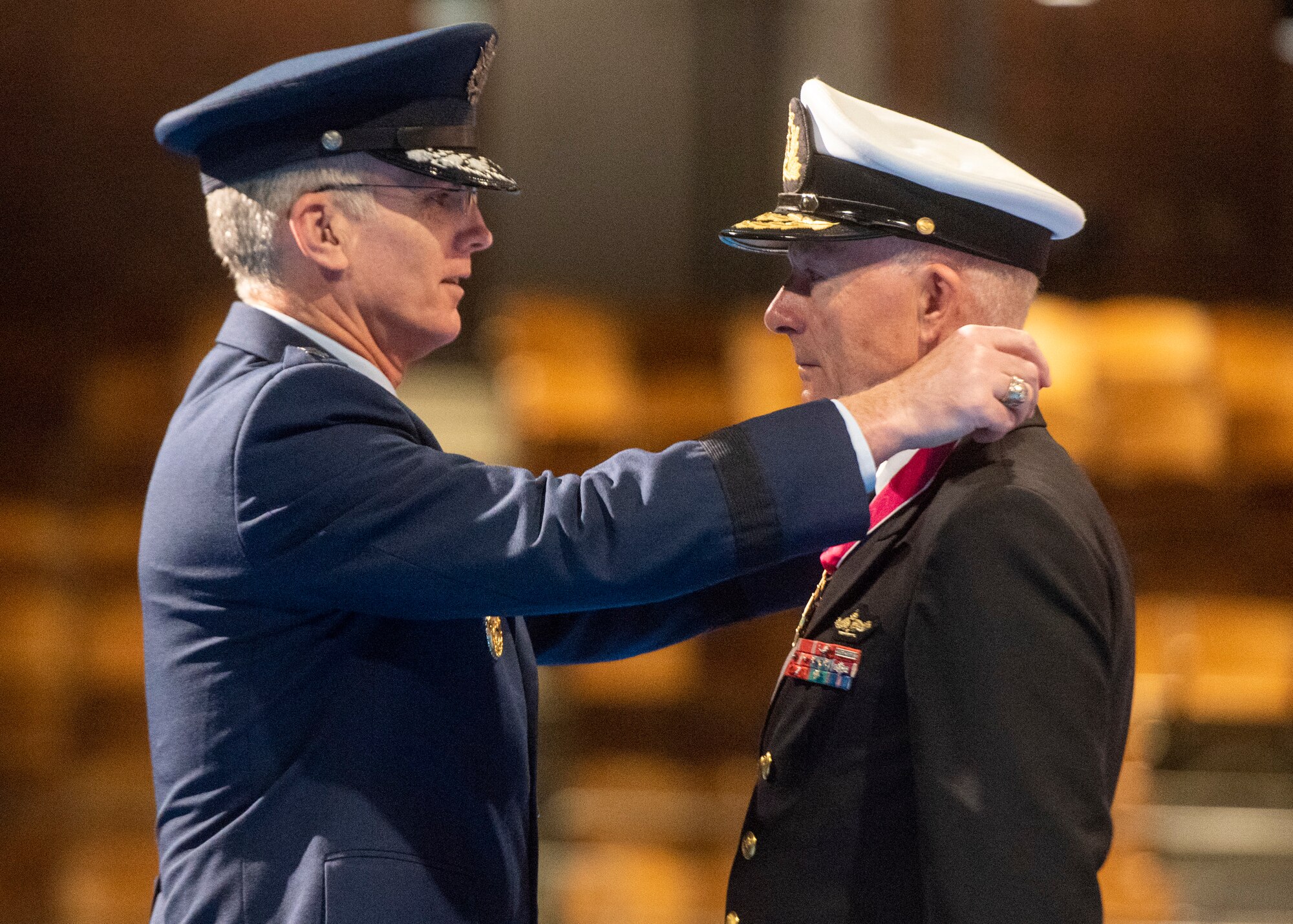 Air Force Gen. Paul J. Selva, vice chairman of the Joint Chiefs of Staff, presents Adm. Haakon Bruun-Hanssen, Norwegian chief of defense, the Legion of Merit during a counterpart visit at Joint Base Myer-Henderson Hall, Sept. 18, 2018.