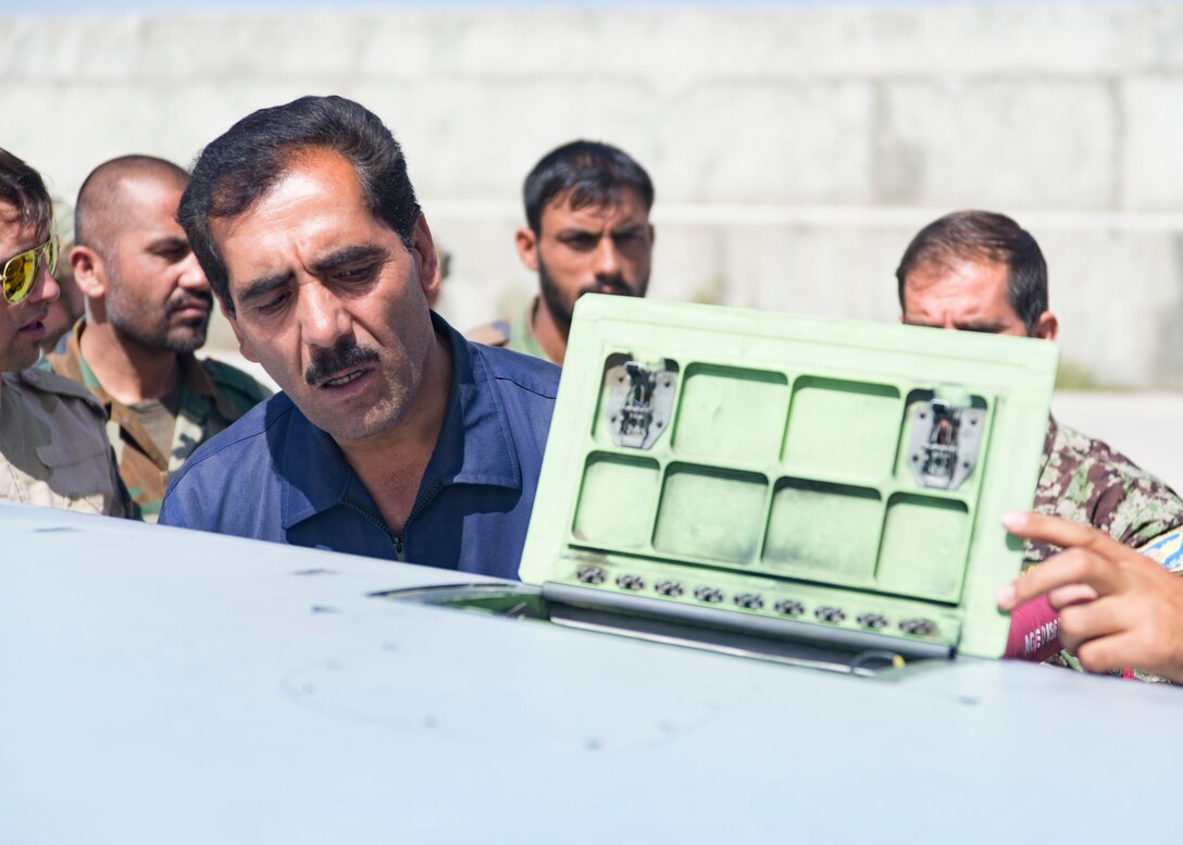 AAF A-29 MX Becoming Weapons Certifying Officials